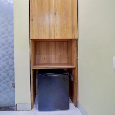 Hotel Amar International Нью-Дели Экстерьер фото