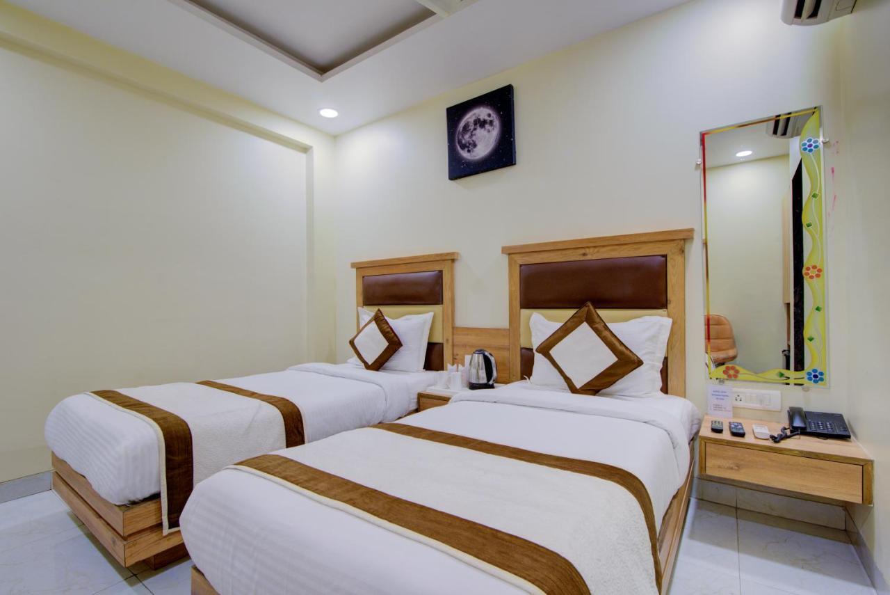 Hotel Amar International Нью-Дели Экстерьер фото